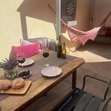 Aloha Pink House * باريد