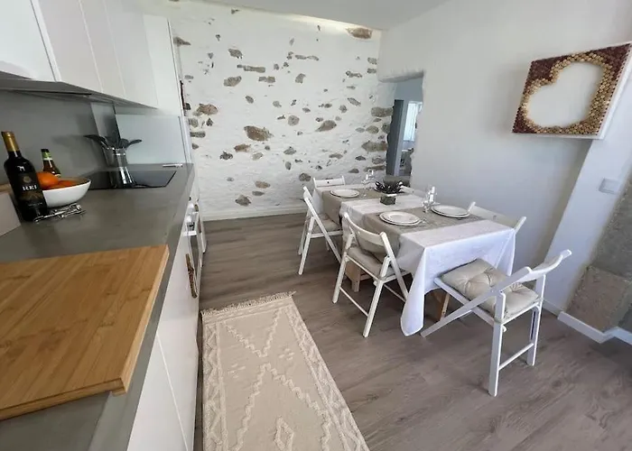 Apartament Aloha Pink House Parede